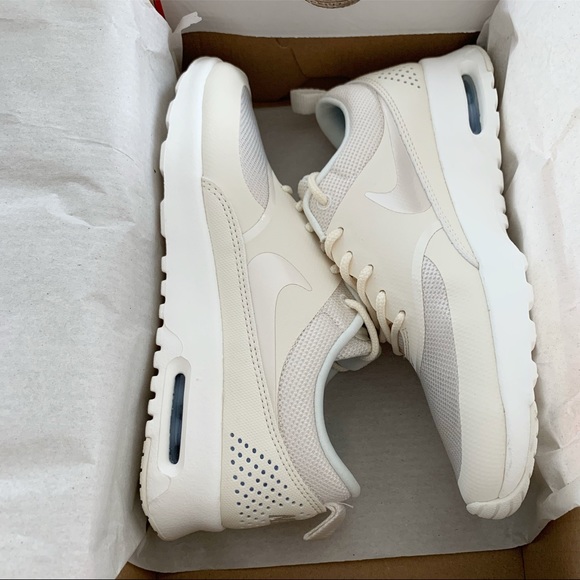 πΈ NIKE AIR MAX Thea Sneakers Shoes - Picture 2 of 7